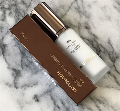 hourglass mineral veil primer reviews.